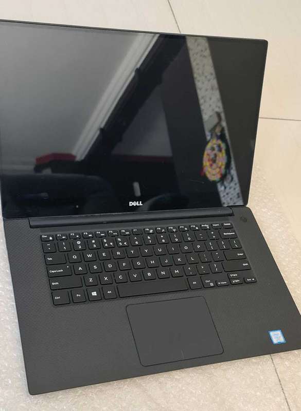 Dell Precision 5520 i7 (7th GEN), 32GB RAM, 512GB NVME SSD