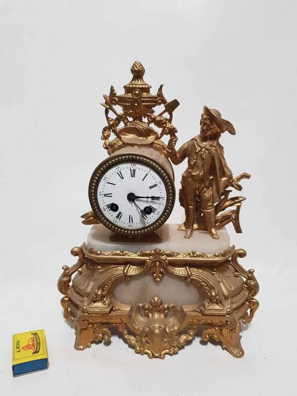 His and hers mantle clock set