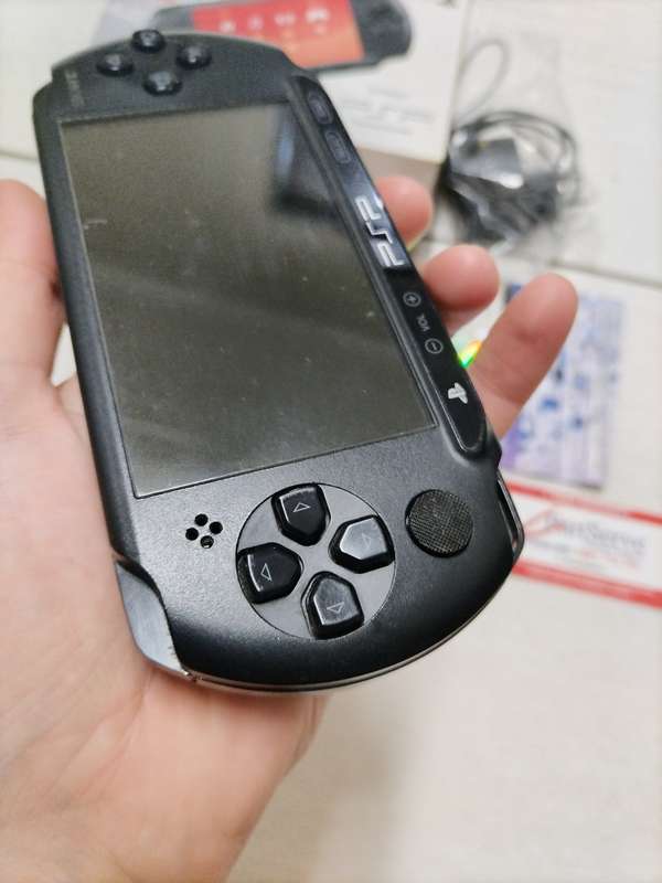 Sony Psp E1000 Street boxed