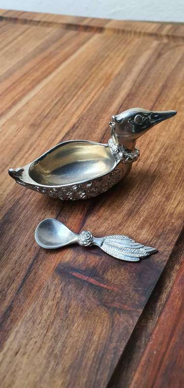 Rare find ! 3 × 950 Salt ducks with matching feather spoons by Jenna Clifford