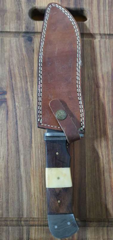 Beautiful Handmade Damascus Bowie Knife