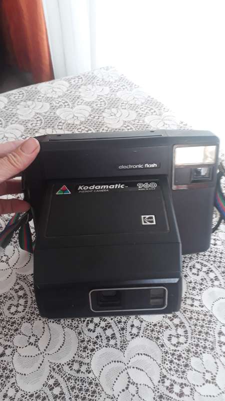 VINTAGE KODAK KODAMATIC 960 CAMERA - VINTAGE ITEM THAT CAN BE USED AS DECOR PIECE