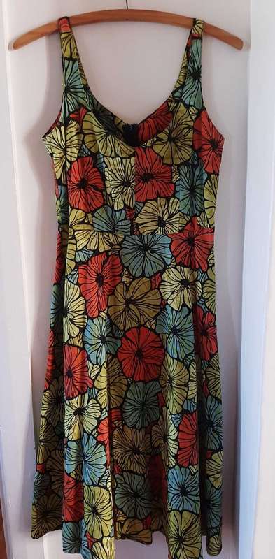 Amanda Laird Cherry linen dress