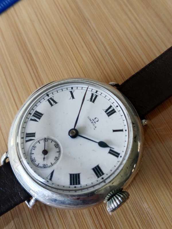 Vintage men's world war trench omega watch