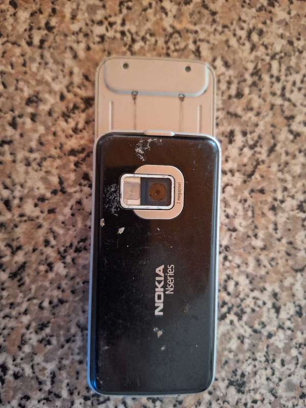 Nokia n81