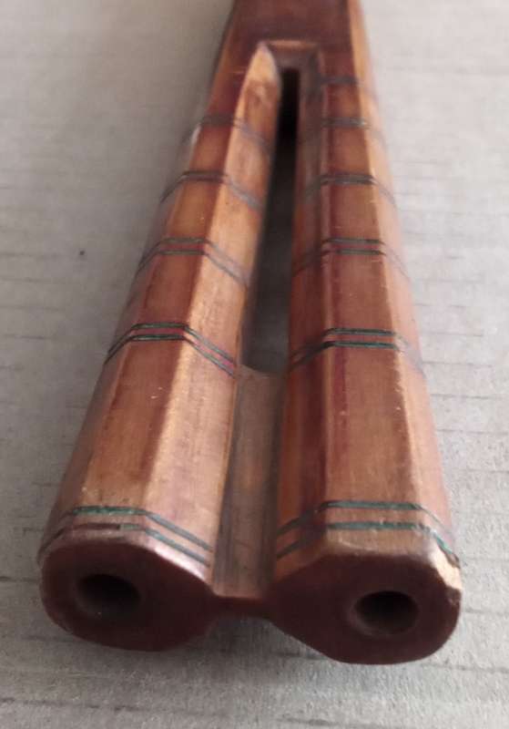 Drone flute made in Yugoslavia. Length 32.3cm. Width 4.2cm. Height 2cm.