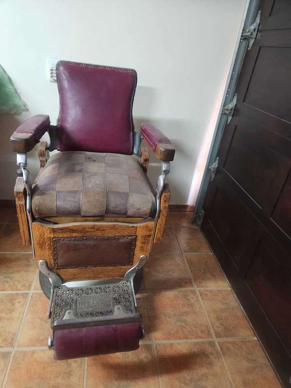Late 1800 koch barber chair
