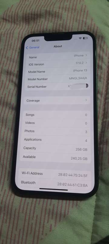 Apple iPhone 13