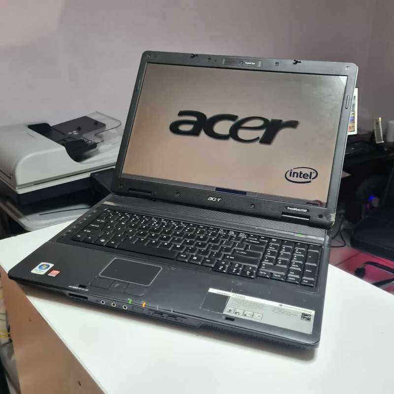 Intel 4GB/500GB Core 2 Duo Mobile T7100 Acer Travel Mate 7720 laptop (Read)