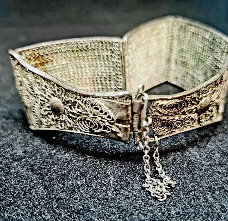 Vintage Orential bracelet