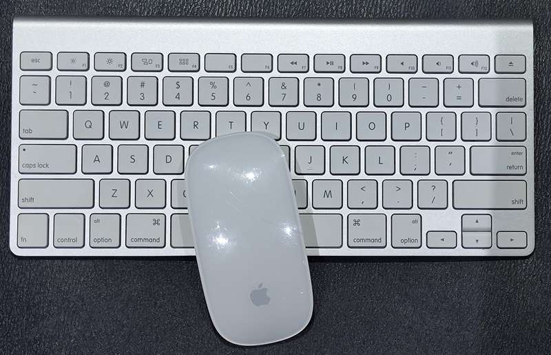 Apple Wireless Keyboard (A1314) and Magic Mouse (A1296) set(Pre Owned)
