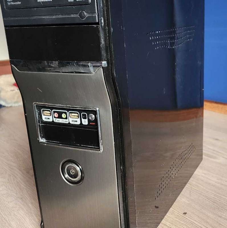**For Sale: Intel Celeron G460 Desktop with 2GB DDR3 RAM and 500GB HDD**