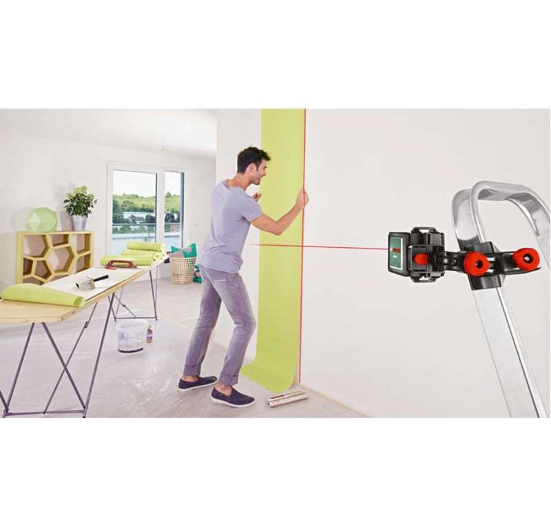 Bosch Quigo laser level including tripod