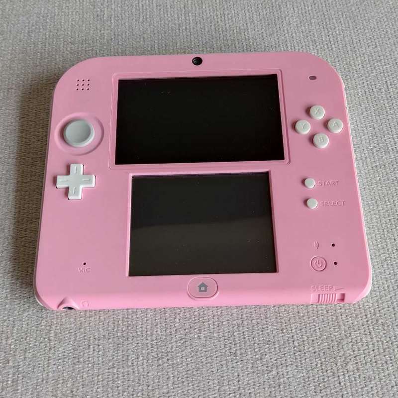 Nintendo 2ds console with original charger and stylus