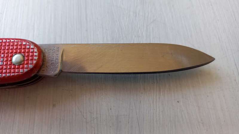 Vintage victorinox Alox knife. Marked as elinox very collectible