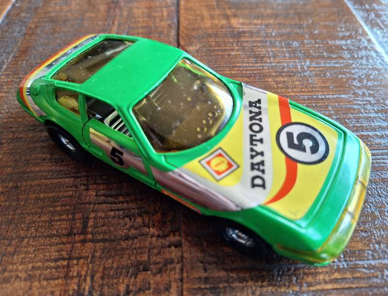 Corgi Ferrari Daytona 300