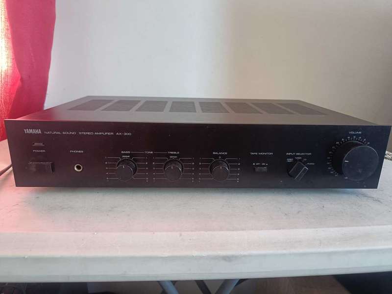 Yamaha AX300 stereo amplifier