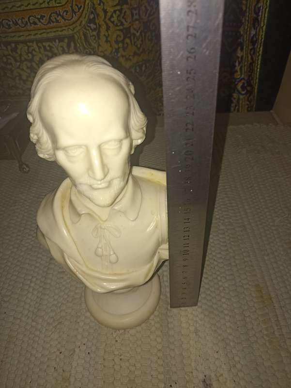 Shakespeare Bisque