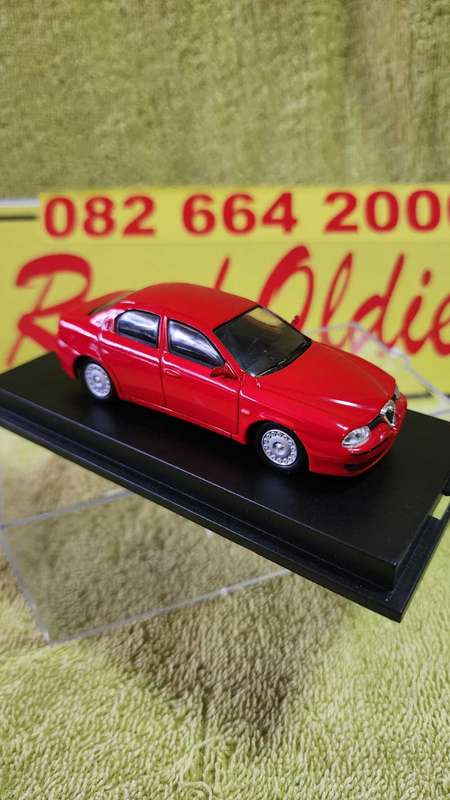 Alfa Romeo 156 by Universal Hobbies