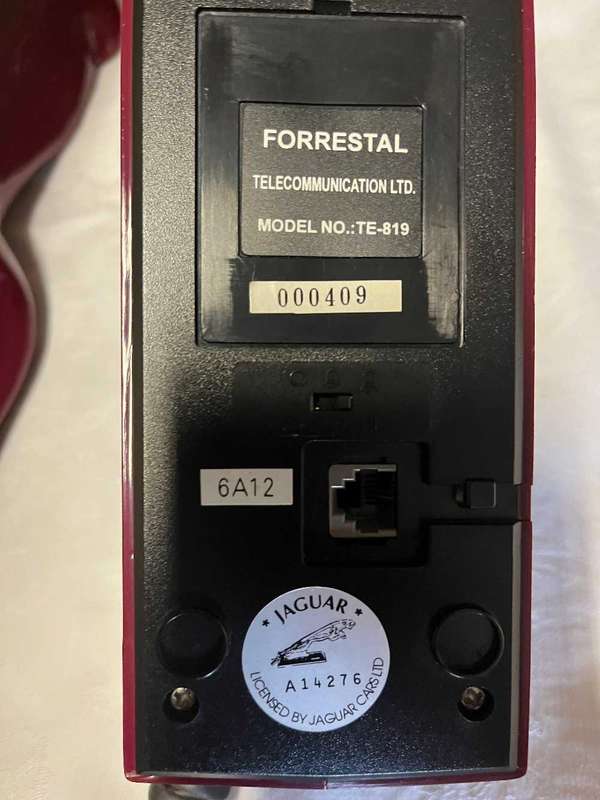 Jaguar Telephone