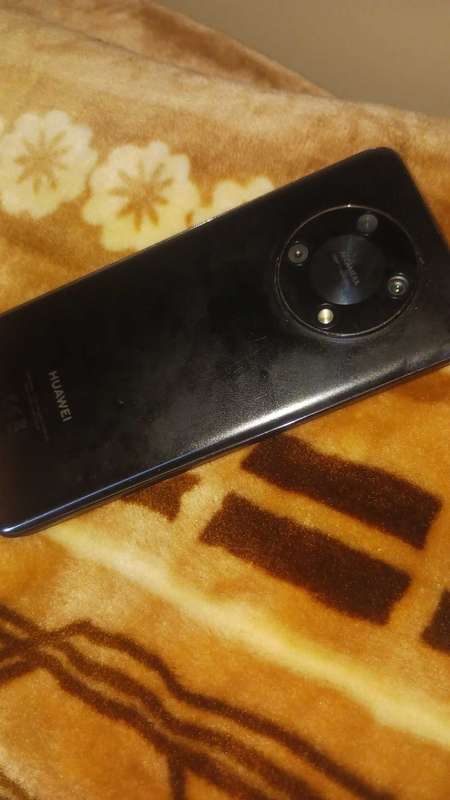 Huawei Nova Y90