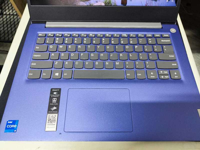 Lenovo IdeaPad 3 11th i5 Gen 8GB RAM 256GB NVME IPS Display Windows 11 Home STUNNING COLOR