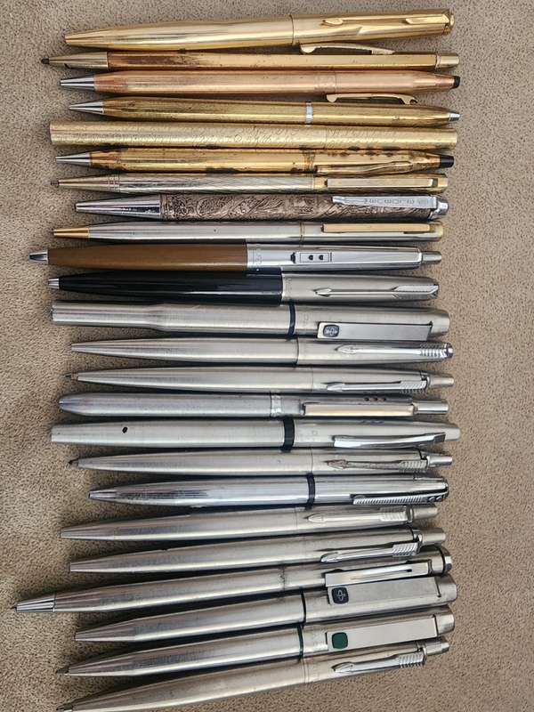 Big collection Parker pens and other.