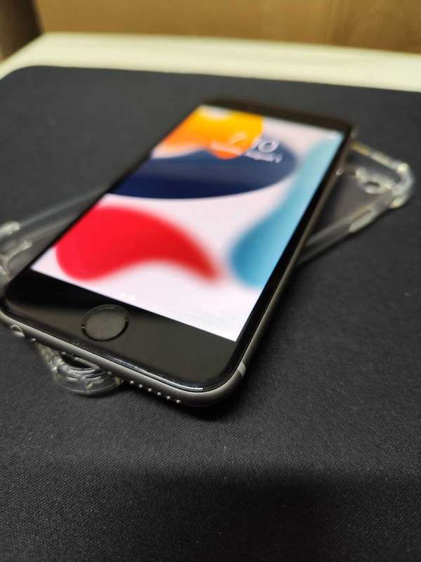 iPhone 6s 64 GB EXCELLENT CONDITION 99% Battery Health