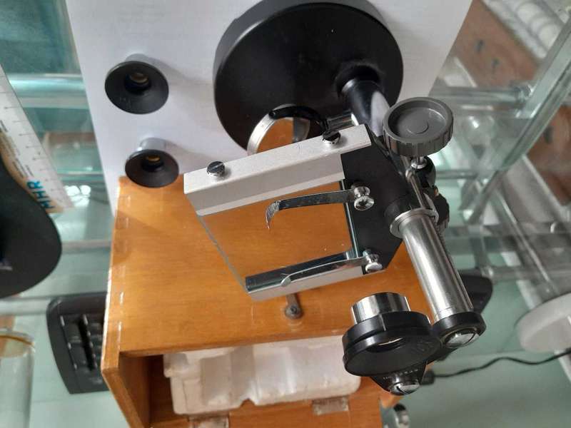 Union Japan Dissecting microscope.