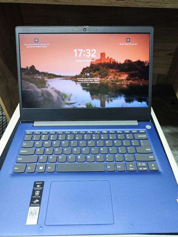 Lenovo IdeaPad 3 11th i5 Gen 8GB RAM 256GB NVME IPS Display Windows 11 Home STUNNING COLOR