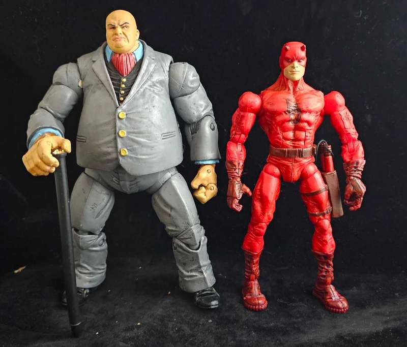 ToyBiz Marvel Legends Face Off Daredevil vs Kingpin