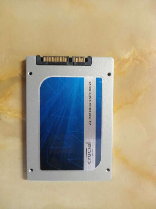 External Hard drive enclosure plus 5 hard drdrives