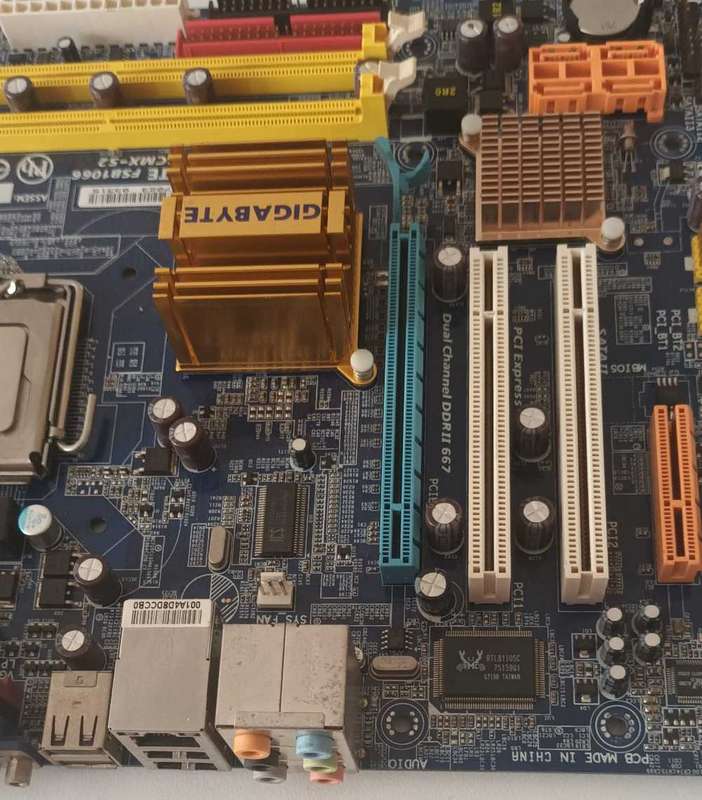 GIGABYTE GA-945GCMX-S2 (rev. 6.6) Motherboard with CPU(PLEASE READ!!!)