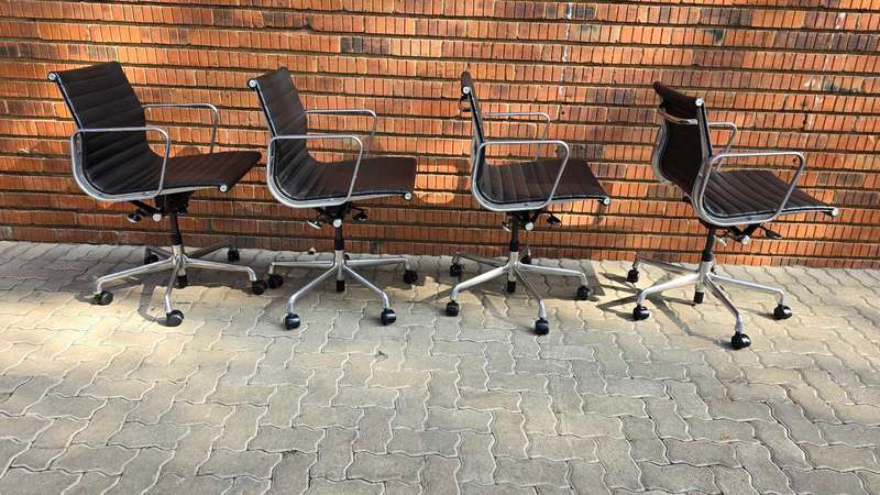 Herman miller ORIGINAL EAMES EA33 OFFICE CHAIR