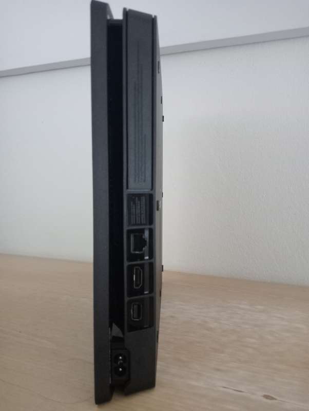 Playstation 4 Slim Console