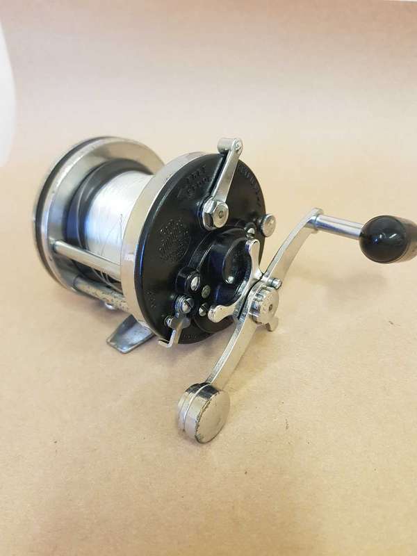 Penn 146 Squidder.