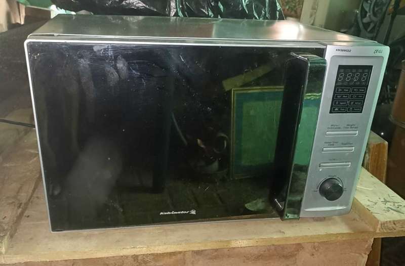 Kelvinator Microwave oven