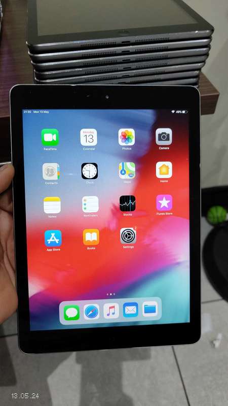 APPLE iPAD AIR 32GB WiFi A1474