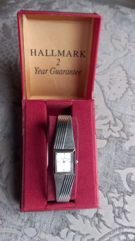 WOW!!! LADIES WATCH - STAINLESS STEEL