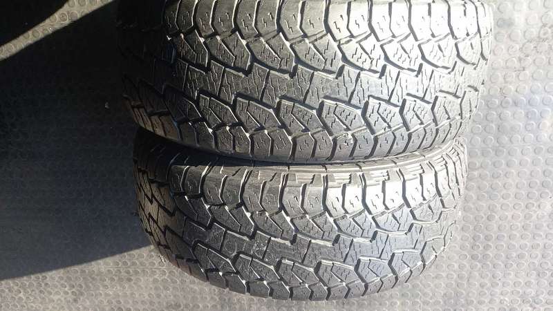 265/60/18 Hankook Dinapro. Still looking good