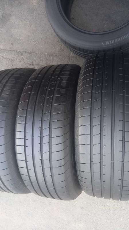 235/60/18 Goodyear Eagle tyres. 80% life tyres