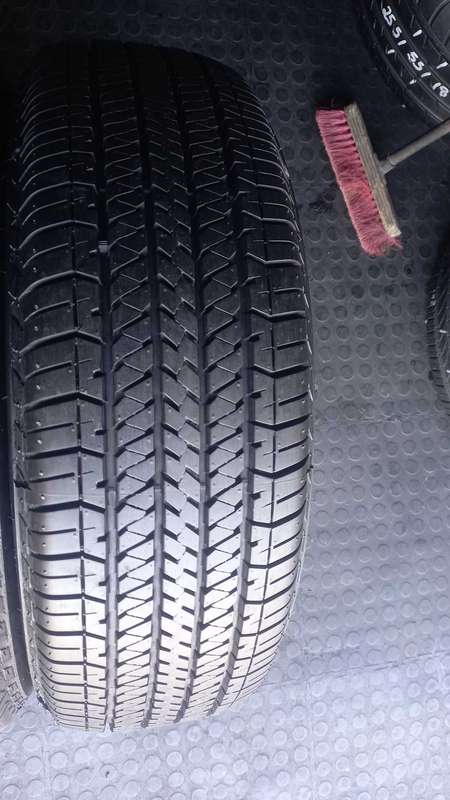 235/65/17 Bridgestone Duerler HT. 90%