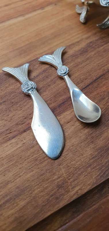 2 × Jenna Clifford butter holder each with spoon and knife