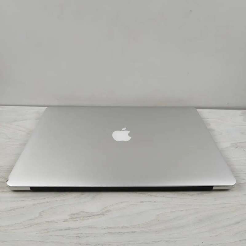 Apple macbook pro 15 inch Retina Display 2015 Model Quad core i7