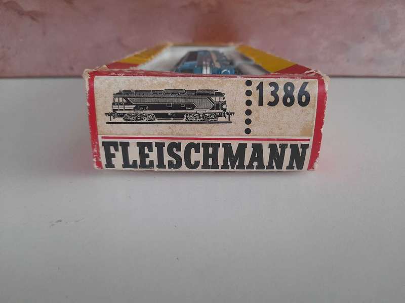 HO FLEISCHMANN - 1386 - DIESEL LOCOMOTIVE 68001 SNCF (METAL)