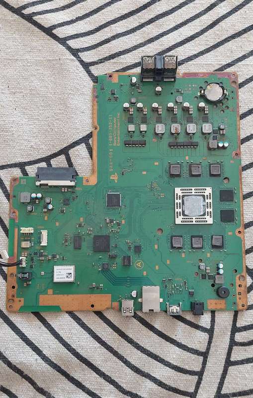 Playstation 4 console *Not fully operational*