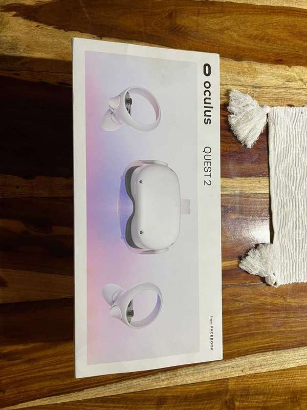 Oculus Quest 2 128GB**Great deal with extras and Original packaging**