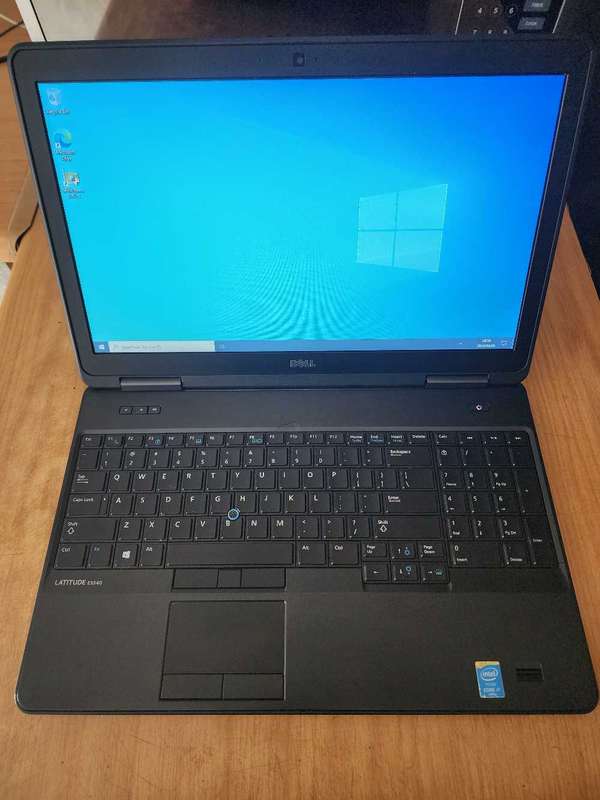 DELL LATITUDE E5540 i7 4th GEN LAPTOP FOR SALE !!!!