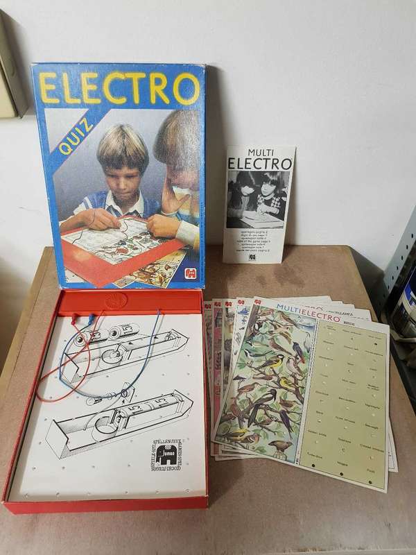 Vintage Electro quiz board game