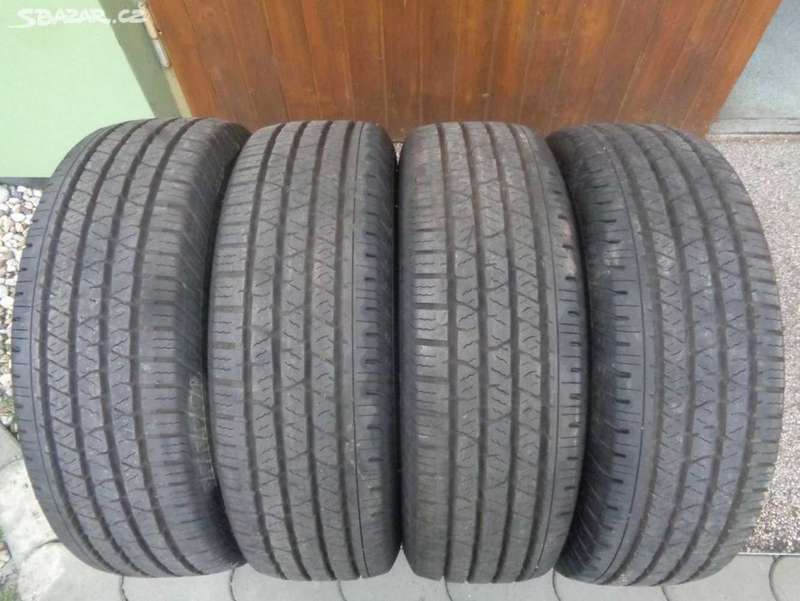 255/70/16 Continental CrossContact Lx. 99% life